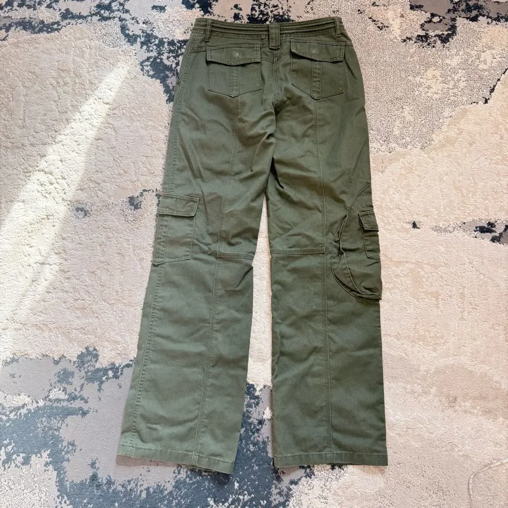 Brandy Melville Kim Cargo Pants in Military Green - Picture 6 of 10